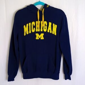 Michigan University Wolverines Hoodie Size Small